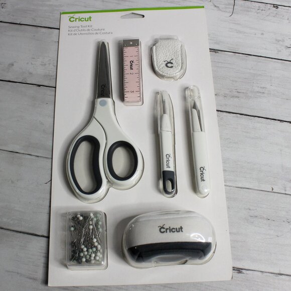 Cricut Sewing Tool Kit Scissors Leather Thimble Seam Ripper Pin Cushion - Picture 1 of 6